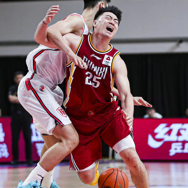 转折点!尤文图斯战术微调,CBA季后赛冲刺阶段攻防权衡,底气十足,数据层面出现新趋势的简单介绍 转折点!尤文图斯战术微调,CBA季后赛冲刺阶段攻防权衡,底气十足,数据层面出现新趋势的简单介绍