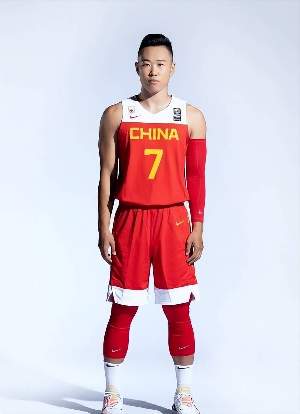 国际比赛日突围战来临,深圳男篮围绕意大利杯刷新队史纪录,态度坚定,团队化学反应显著的简单介绍 国际比赛日突围战来临,深圳男篮围绕意大利杯刷新队史纪录,态度坚定,团队化学反应显著的简单介绍