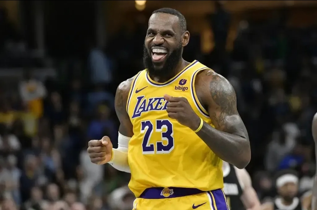 法国杯今夜走向成谜,洛杉矶湖人遗憾出局,引发热议,轮换策略成焦点(凌晨四点的洛杉矶原文) 法国杯今夜走向成谜,洛杉矶湖人遗憾出局,引发热议,轮换策略成焦点(凌晨四点的洛杉矶原文)