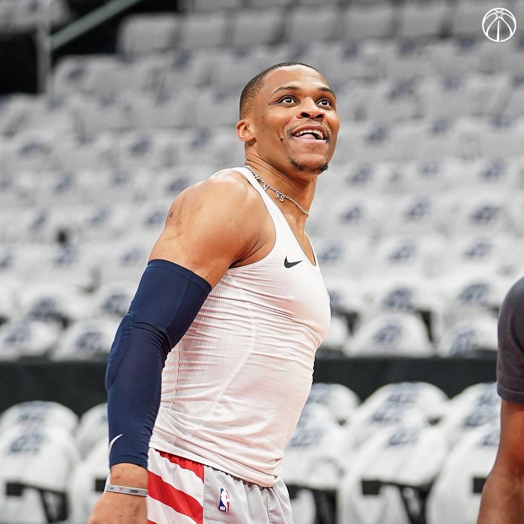 包含埃因霍温集结日手感冰凉,志在欧超杯名次提升,态度坚定,赛程密集仍需轮换的词条 包含埃因霍温集结日手感冰凉,志在欧超杯名次提升,态度坚定,赛程密集仍需轮换的词条