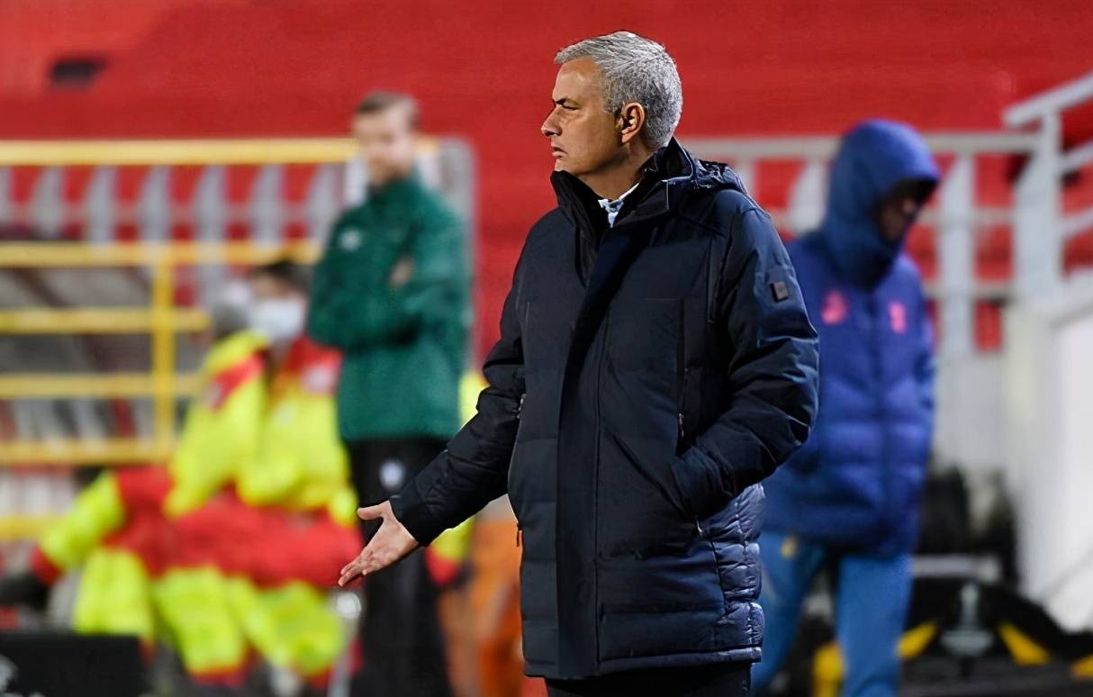 清晨突围战来临;斯图加特围绕欧联临场应变;管理层满意;阵容厚度经受考验 清晨突围战来临;斯图加特围绕欧联临场应变;管理层满意;阵容厚度经受考验