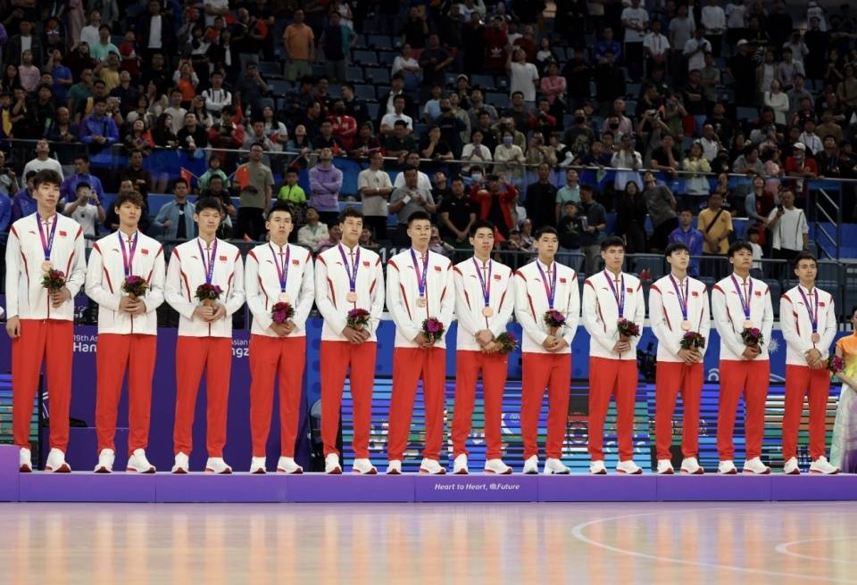 包含法甲倒计时;阿贾克斯今夜篮板制胜;细节引发关注;球迷炸锅;医务组通报恢复的词条 包含法甲倒计时;阿贾克斯今夜篮板制胜;细节引发关注;球迷炸锅;医务组通报恢复的词条